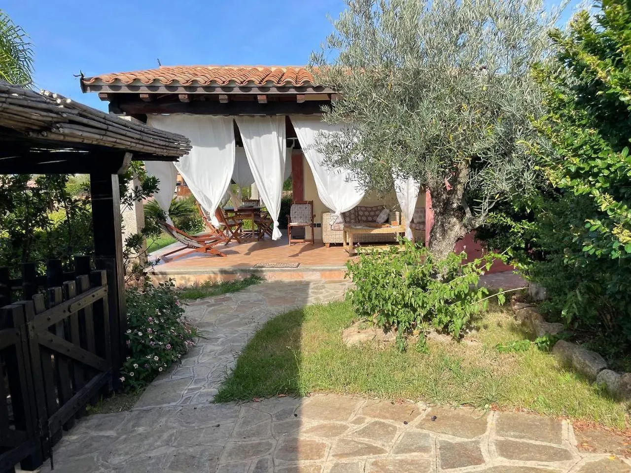 Villa Elena Piscina Privata Tanaunella