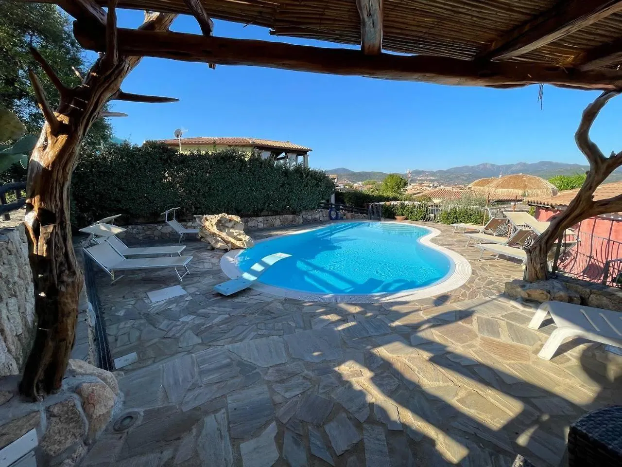 Villa Elena Piscina Privata Tanaunella