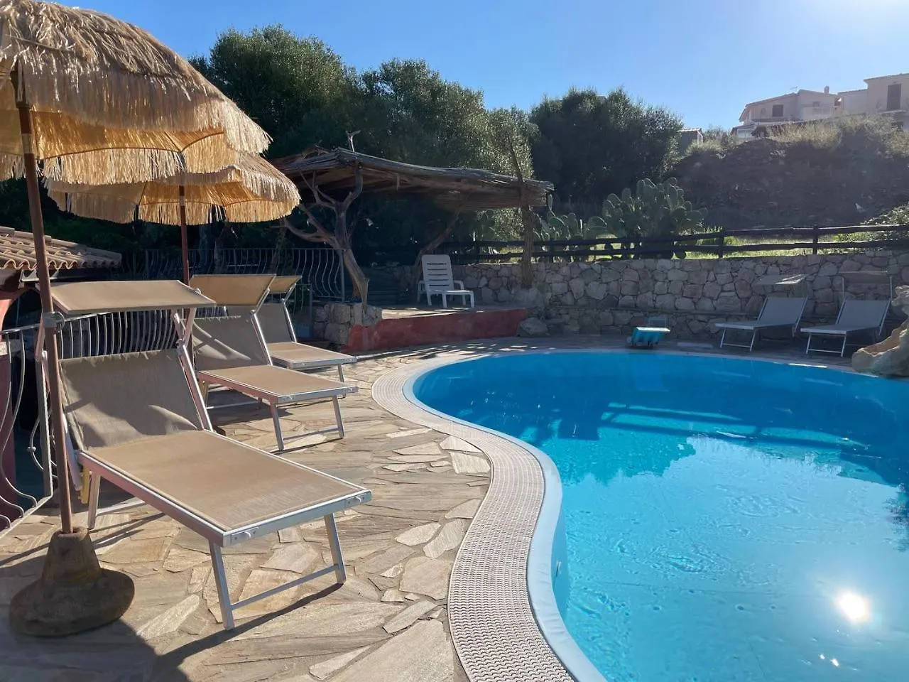 Villa Elena Piscina Privata Tanaunella Italy
